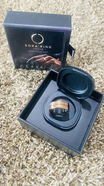 Signature Line – gold
